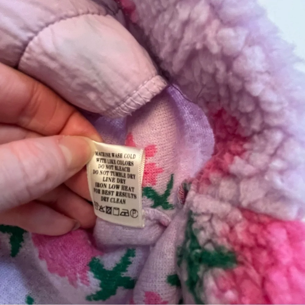 NWT New In Lilac Fleece Jacket with Pink Floral Pattern Oversized Size Small - Picture 11 of 12